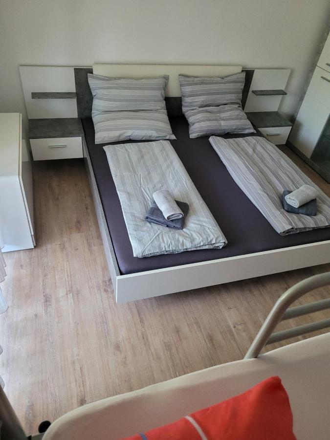 Ryan Apartament Mit Netflix Санкт-Енгльмар Екстер'єр фото
